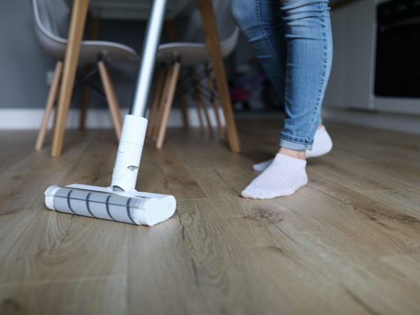 houten-vloer-reinigen-houtwaerd